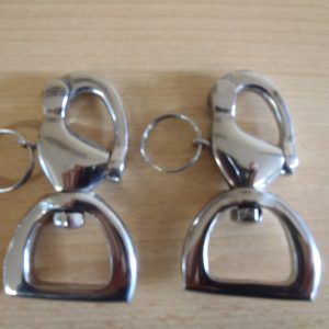 Parrot clips 1