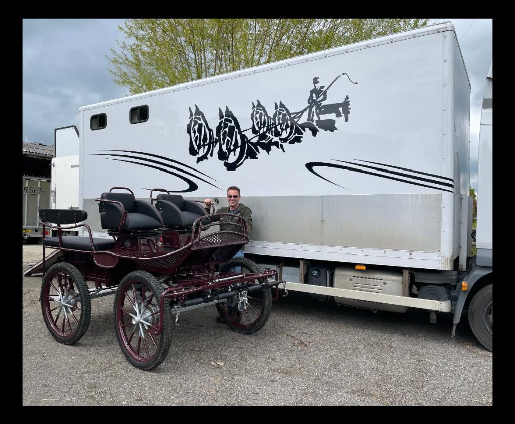 CUSTOMER NEWS HERITAGE HORSE DRAWN CARRIAGE MASTERS