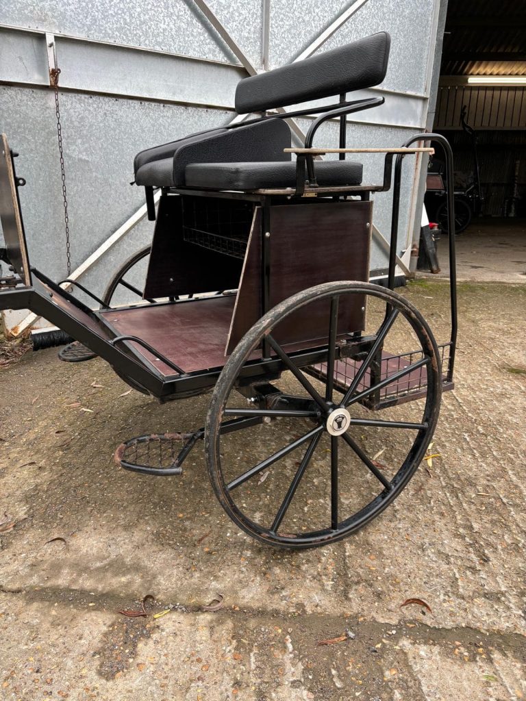 461086129_1115907493596396_7610371449215312895_n-768x1024 Used Bellcrown 2 Wheeler