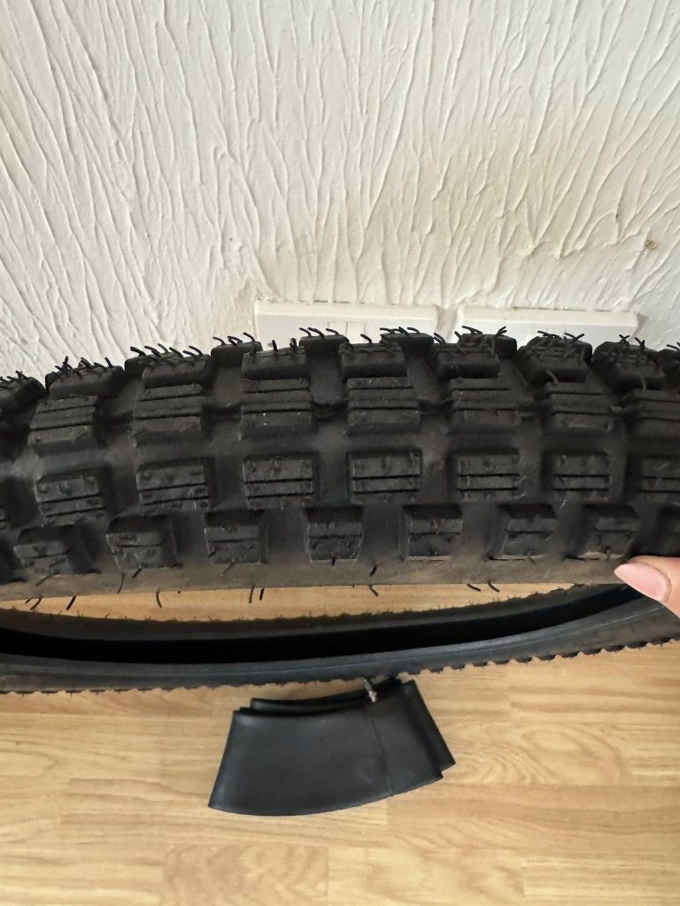 551644721_1424929472694195_43279952969833056_n-768x1024 21" x 3.50 Tyre & Innertube