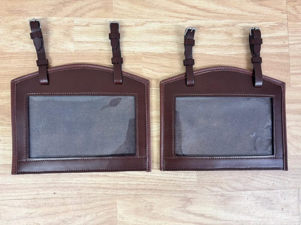 592204933_1491919652661843_5829125344095224483_n-1024x766 SPECIAL OFFER : BROWN NUMBER HOLDERS