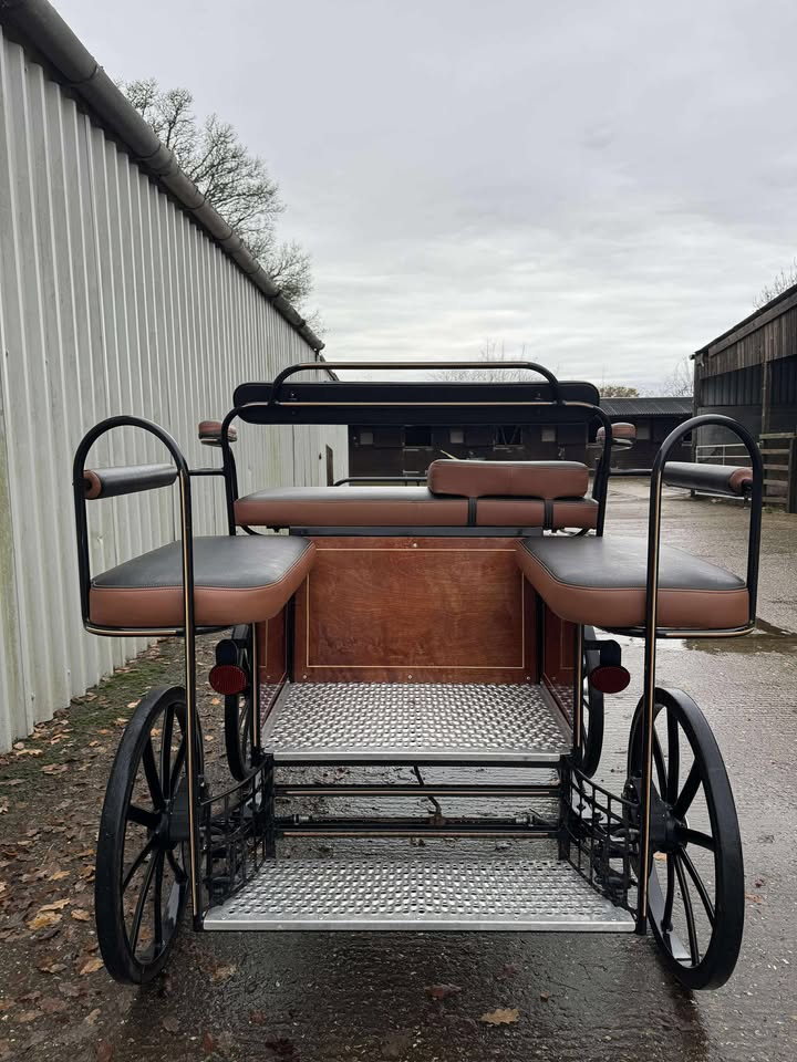 594410509_859549396477244_4203268426530604867_n HARTLAND PLEASURESPORT COUNTRYMAN £1500 ovno