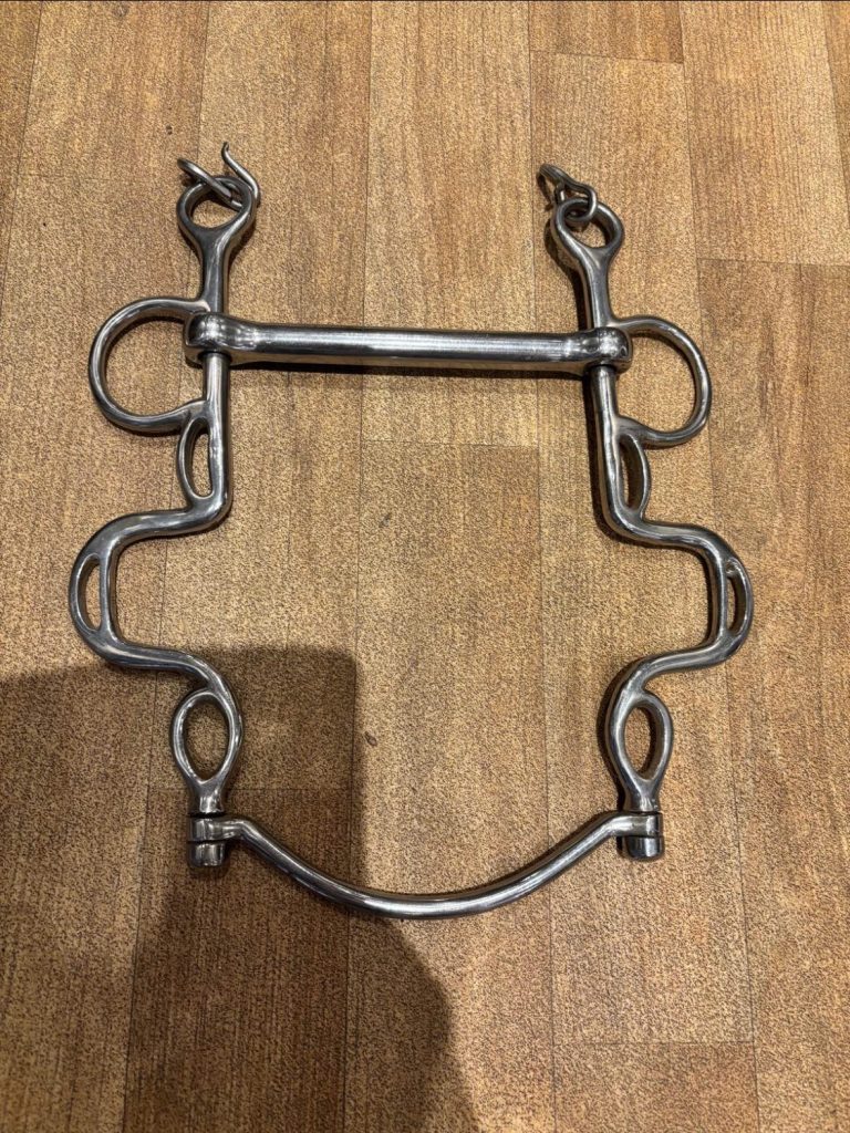 599195259_1498568448663630_1898825950567854569_n-768x1024 5.5" Buxton - no curb chain £5+VAT