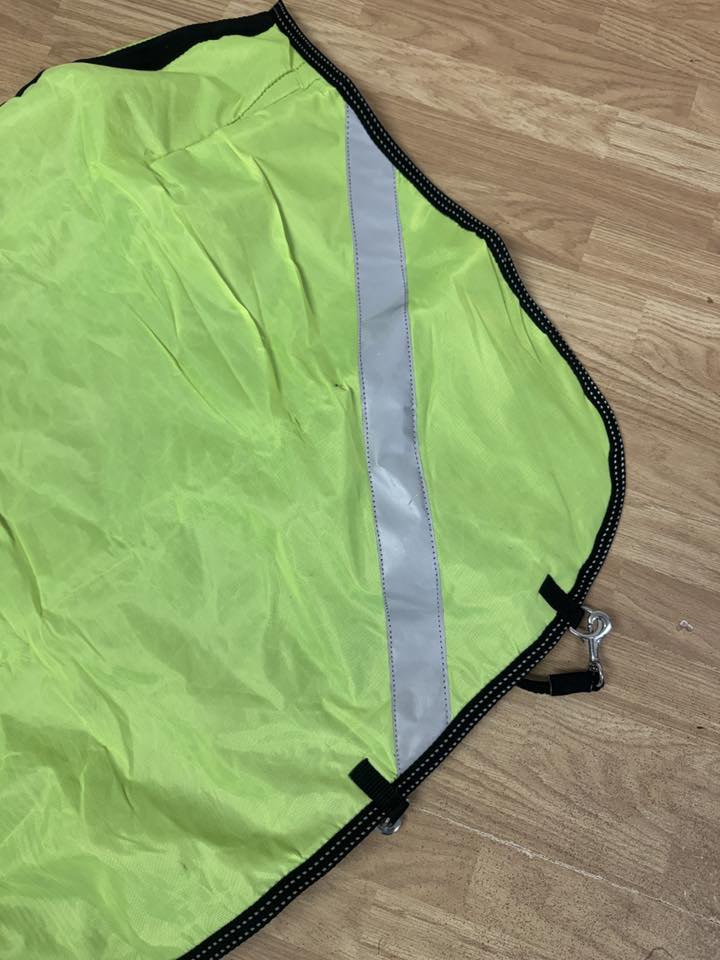 615435914_1525408695979605_4164386270583738500_n HI VIZ DRIVING RUG - £30+VAT